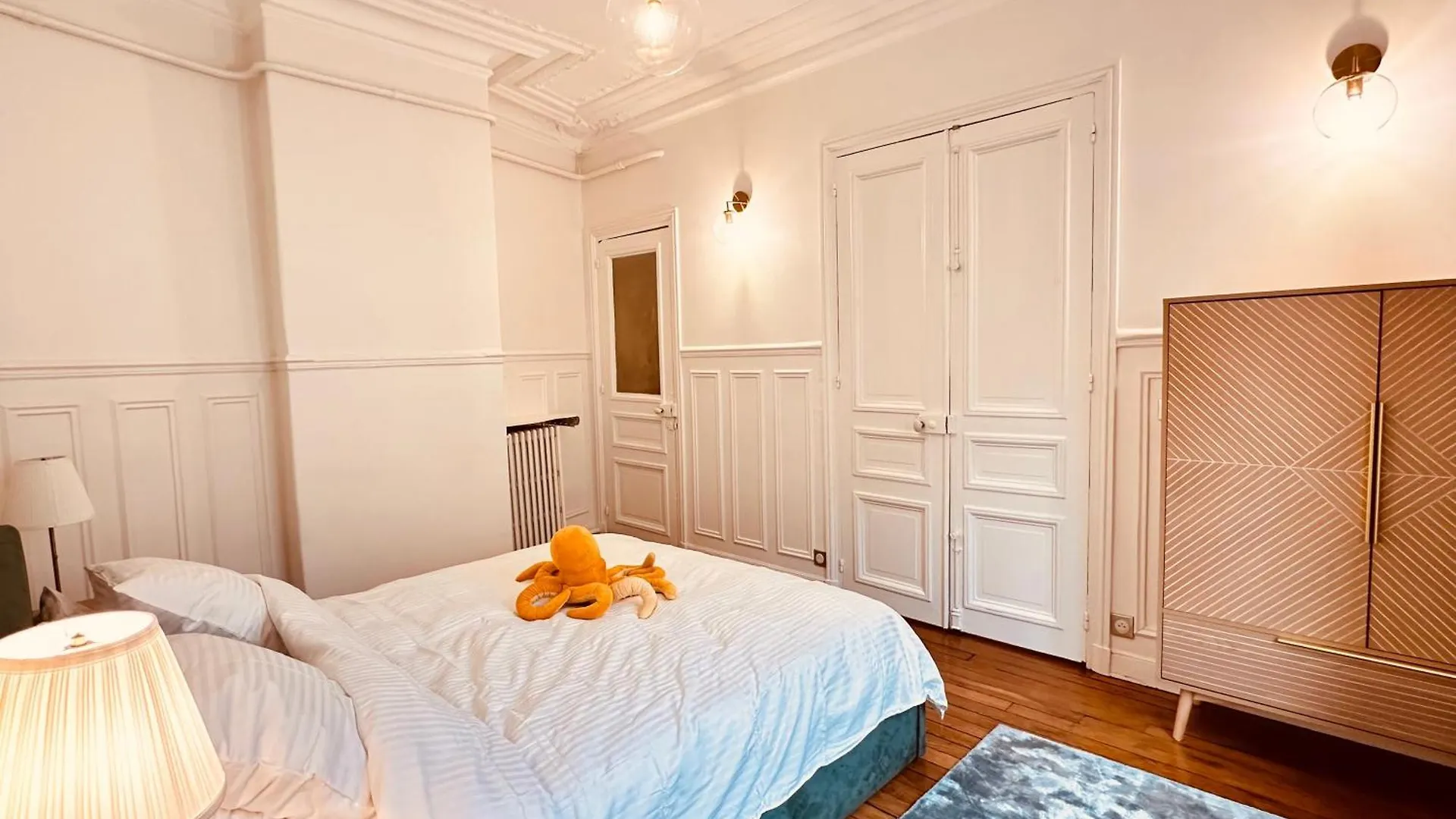 Charming 4-room Flat Near Eiffel Tower-8people-2 Bedrooms *