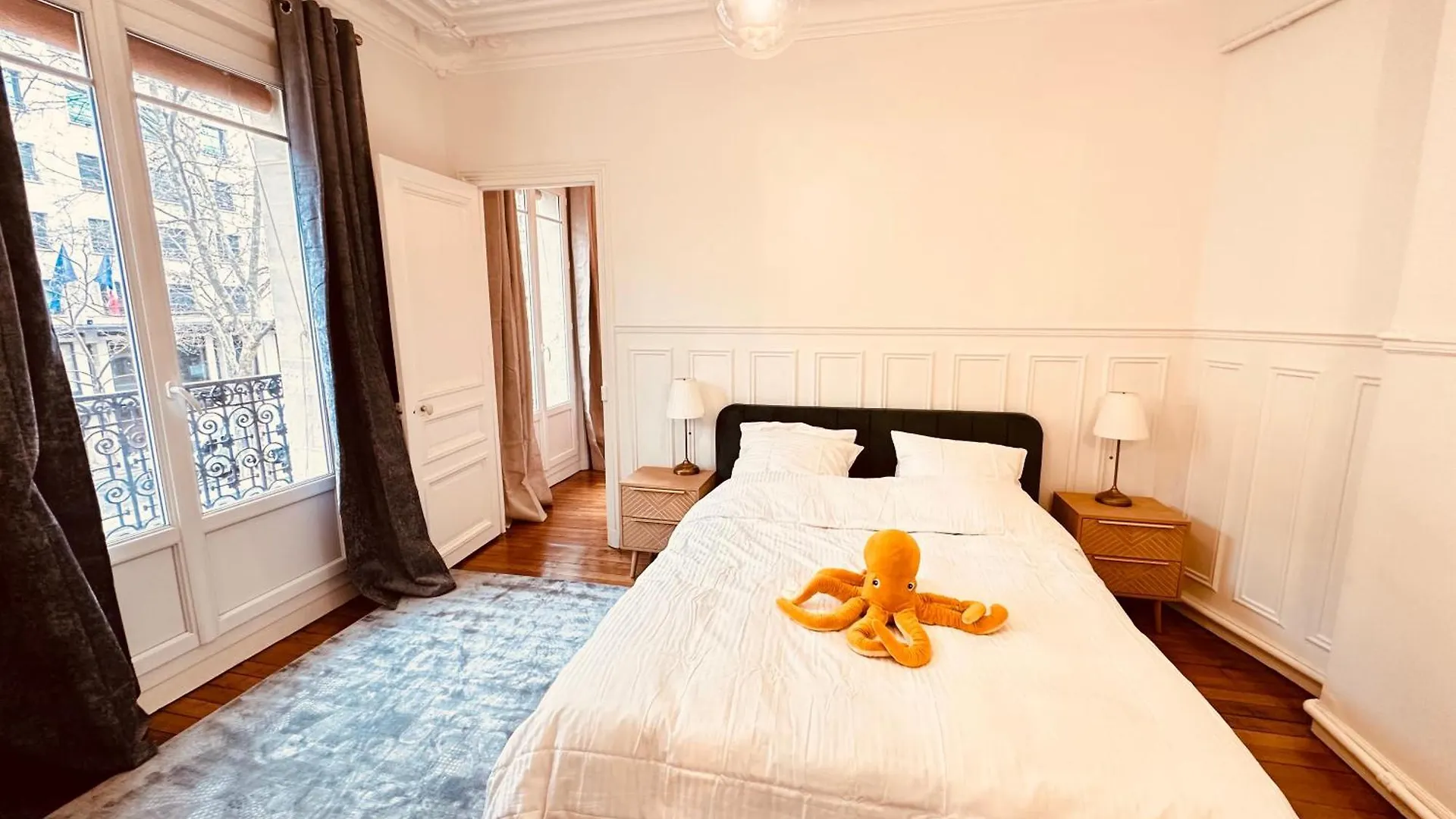 Charming 4-room Flat Near Eiffel Tower-8people-2 Bedrooms Lägenhet